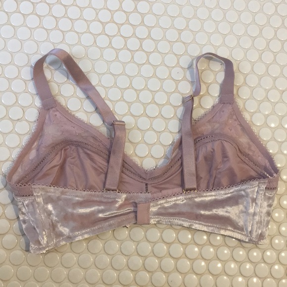 Victoria Secret Velvet Bra - Picture 2 of 2